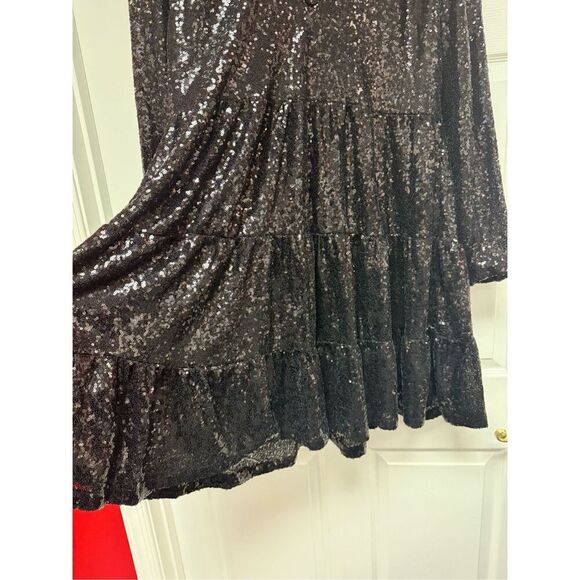 Crown & Ivy Black Tiered Sequin V-Neck Long Sleeve Dress sz XL EUC - Picture 2 of 11
